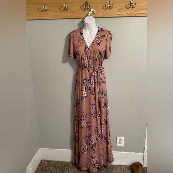 Lulus Dresses & Skirts - Lulu's Floral Faux Wrap V-neck Maxi Dress with Tie Belt XL